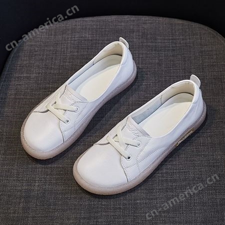 秋季新款护士女鞋 平底防滑妈妈鞋 镂空护士小白鞋 种类多样