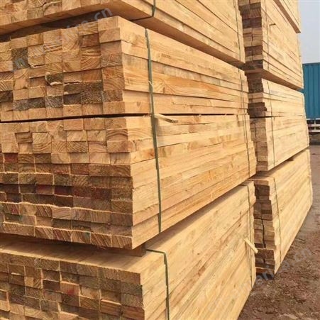 建筑方木加工厂 长期供应5米白松工地建筑方木批发价格实惠呈果