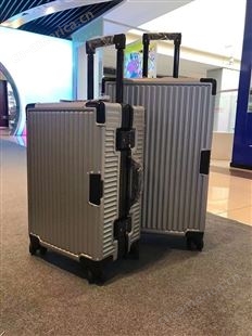 28寸新款异形框拉杆箱 旅行箱 时尚24寸行李箱 学生皮箱