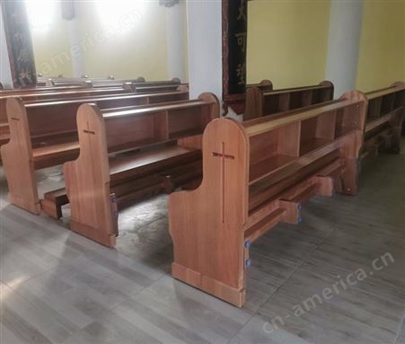 天主教会长椅桌子