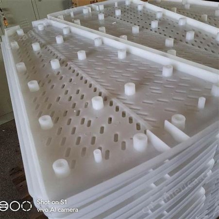 上海一东注塑防静电塑料板制造环保建材瓦楞板注塑塑胶中空阳光板生产基地