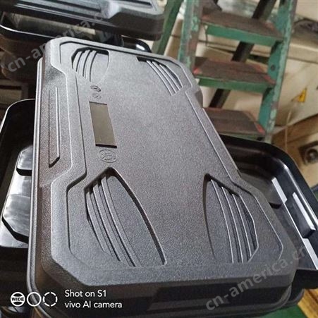 注塑加工/箱包底板配件订制箱包包底托板制造保护板箱包塑料隔板生产家上海一东注塑工厂