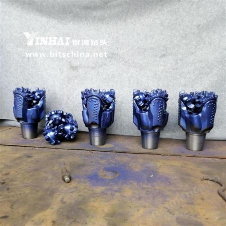 银海钻头厂家供应8 1/2 三牙轮钻头IADC117水井用钢齿钻头