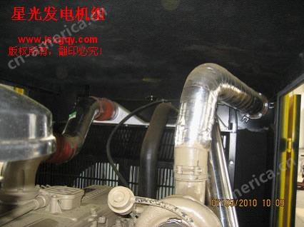 _低噪音柴油发电机组的水箱跟路管
