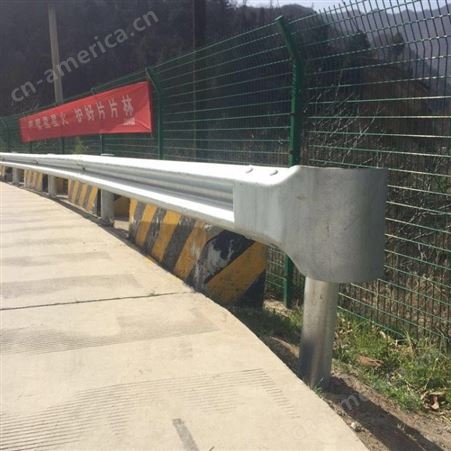 甘肃高速护栏板厂家 公路波形护栏板 公路防护栏厂家批发