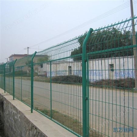 大型农业园圈地围网 绿色果园防护网 公路护栏网生产厂家 凯万